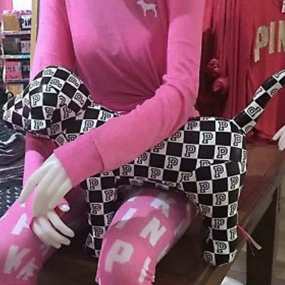 VS PINK Fashion Show Exclusive Extra Large Dog